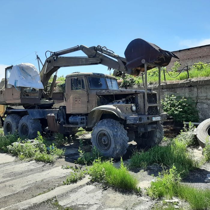 Продам экскаватор на базе краза