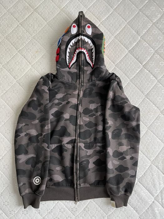 Продается Зипка Bape