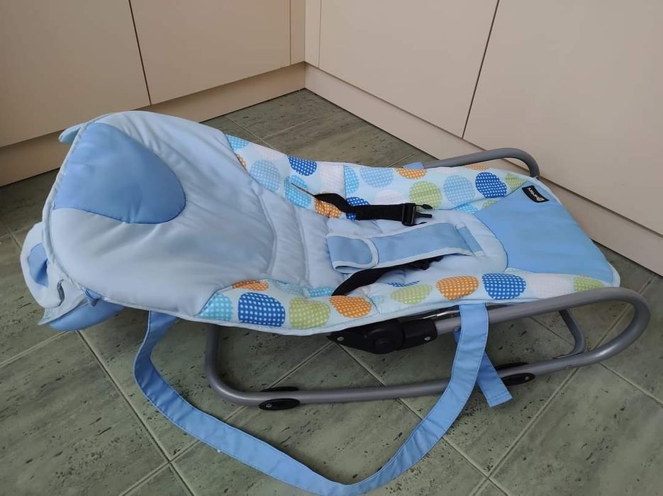 Кошче за кола и шезлонг за бебе Bertoni