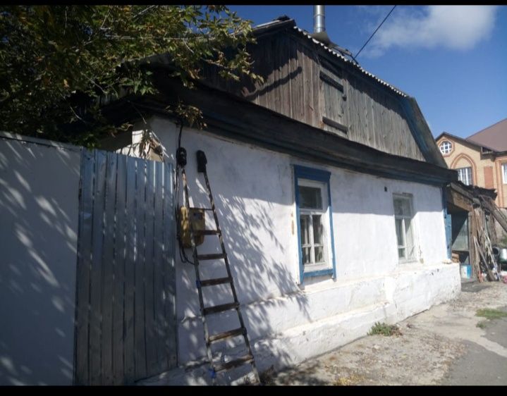 Продам дом, центр Павлодара, угол М.Жусупа - Достоевского, 3 комнаты,