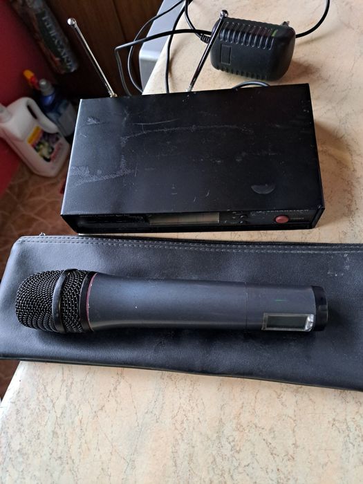 Микрофон с приемник Sennheiser