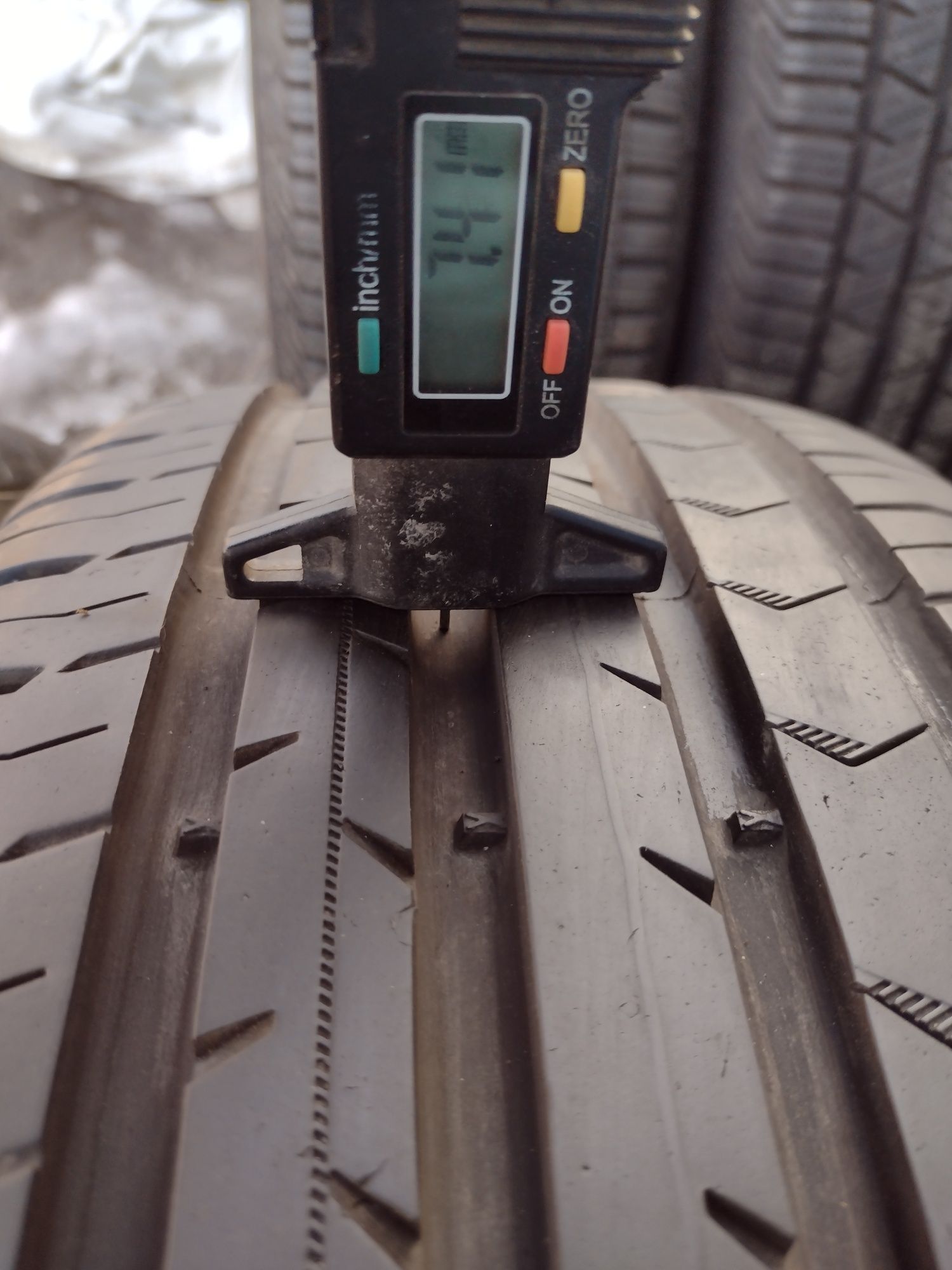 Почти нови 2бр.225/60/17 Continental CPC2 suv dot3016