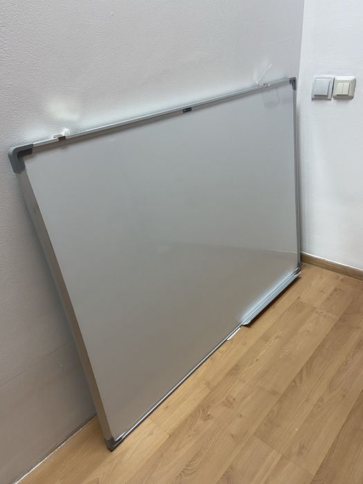 Маркерная доска отличном состоянии