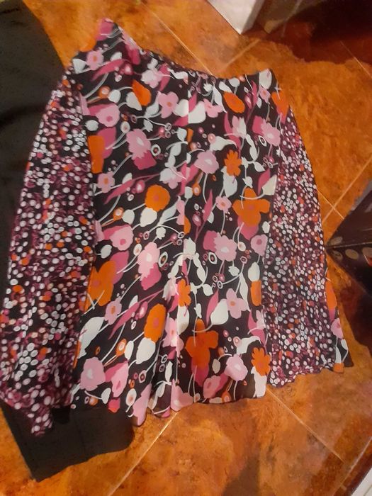 Pantaloni  și fustă mărime L