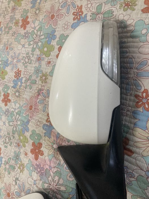 Боковой стекло от kamri45 оргинал в отличном состоянии