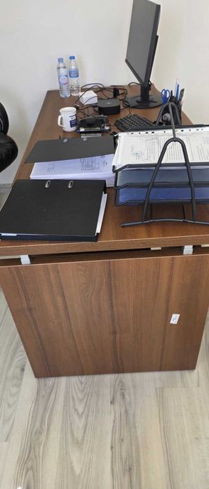 Офис мебели в отлично състояние