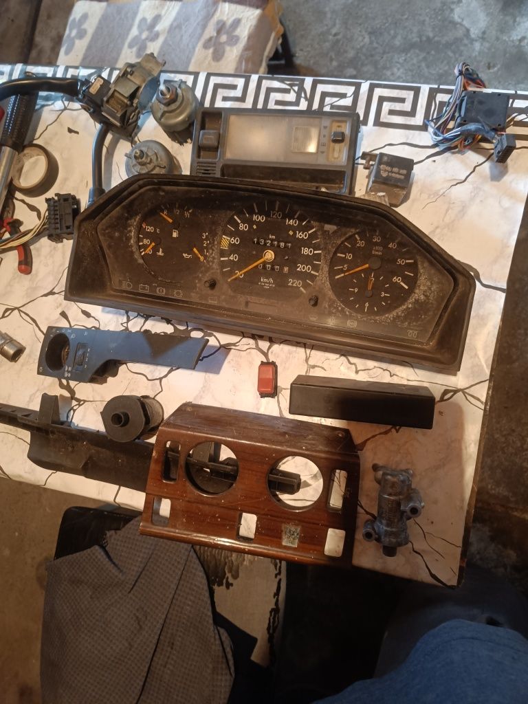 Резервни части mercedes w124