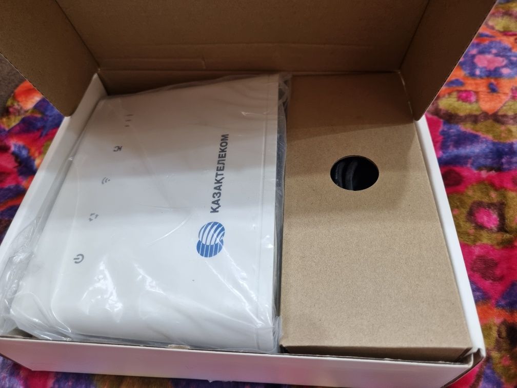Продам модем HUAWEI 4G Router 2