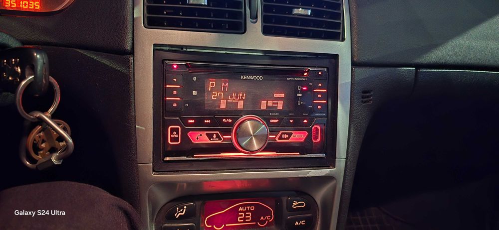 Авто ресивър KENWOOD