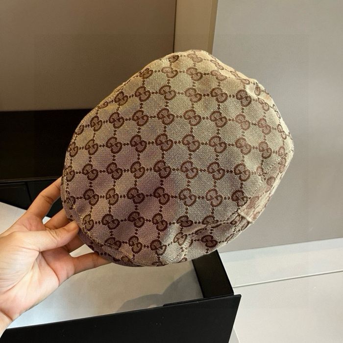 Нови Шапки gucci