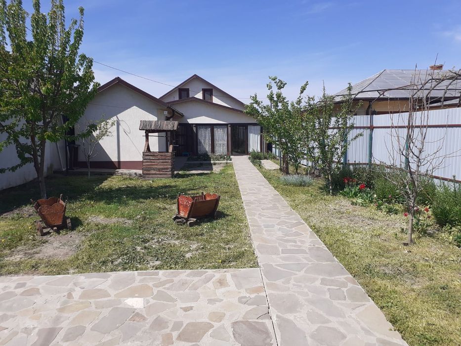 Casă de vânzare în Chiscani