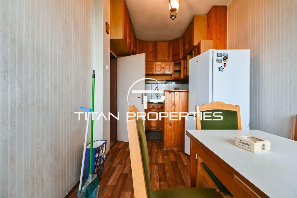 Продава се Четиристаен апартамент в София, Оборище - 150 кв.м за 3000 €/кв.м - Снимка #8