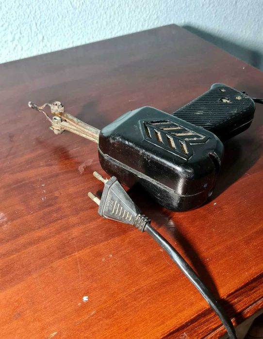 Pistol de lipit romanesc vechi