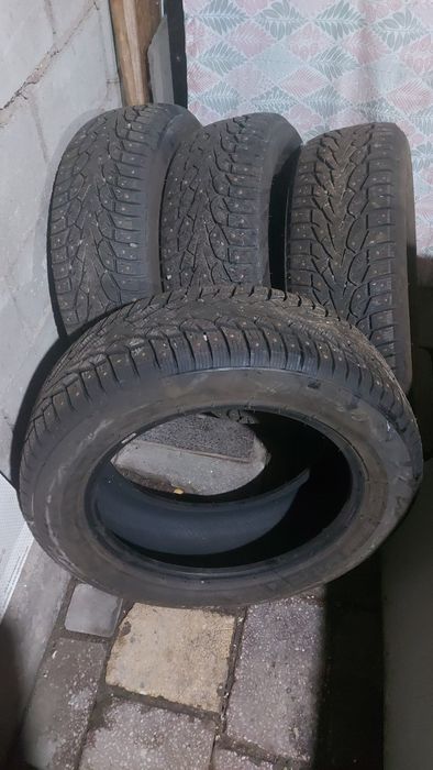 Б/у Шины Arivo ICE CLAW ARW8 225/60 R18 104 T с шипами