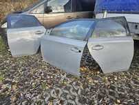 Usa fata spate singa dreapta toyota auris II HB complete impecabile