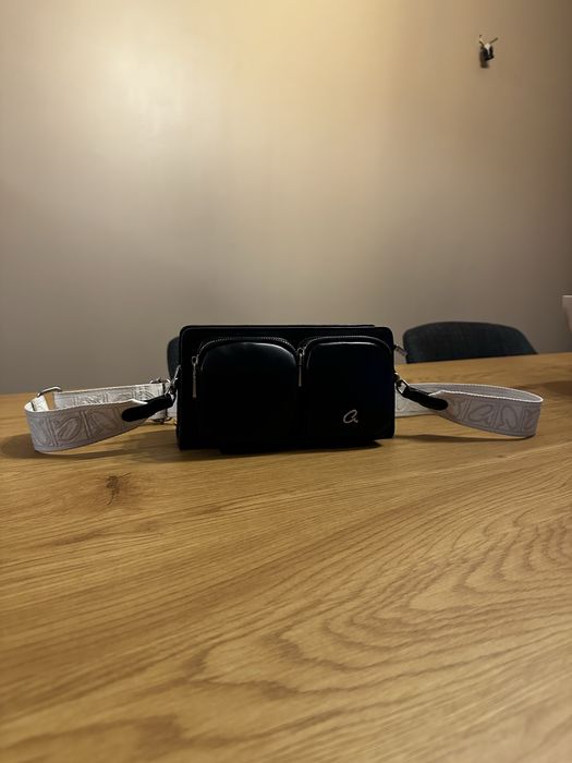 Дамска чанта Axel КАТО НОВА‼️