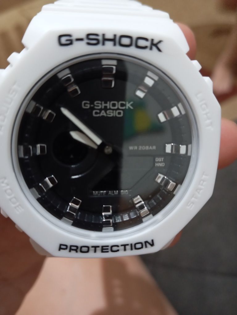 Часы универсальные  Casio G-Shock белые