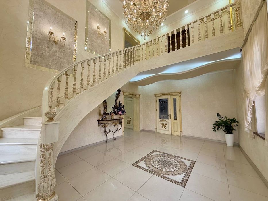 Продаётся Дом / Участок  заправка Лукойл яшнабад 5 соток