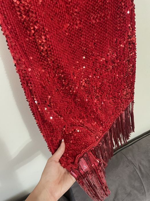 Rochie elegantă cu paiete și franjuri - marimea S