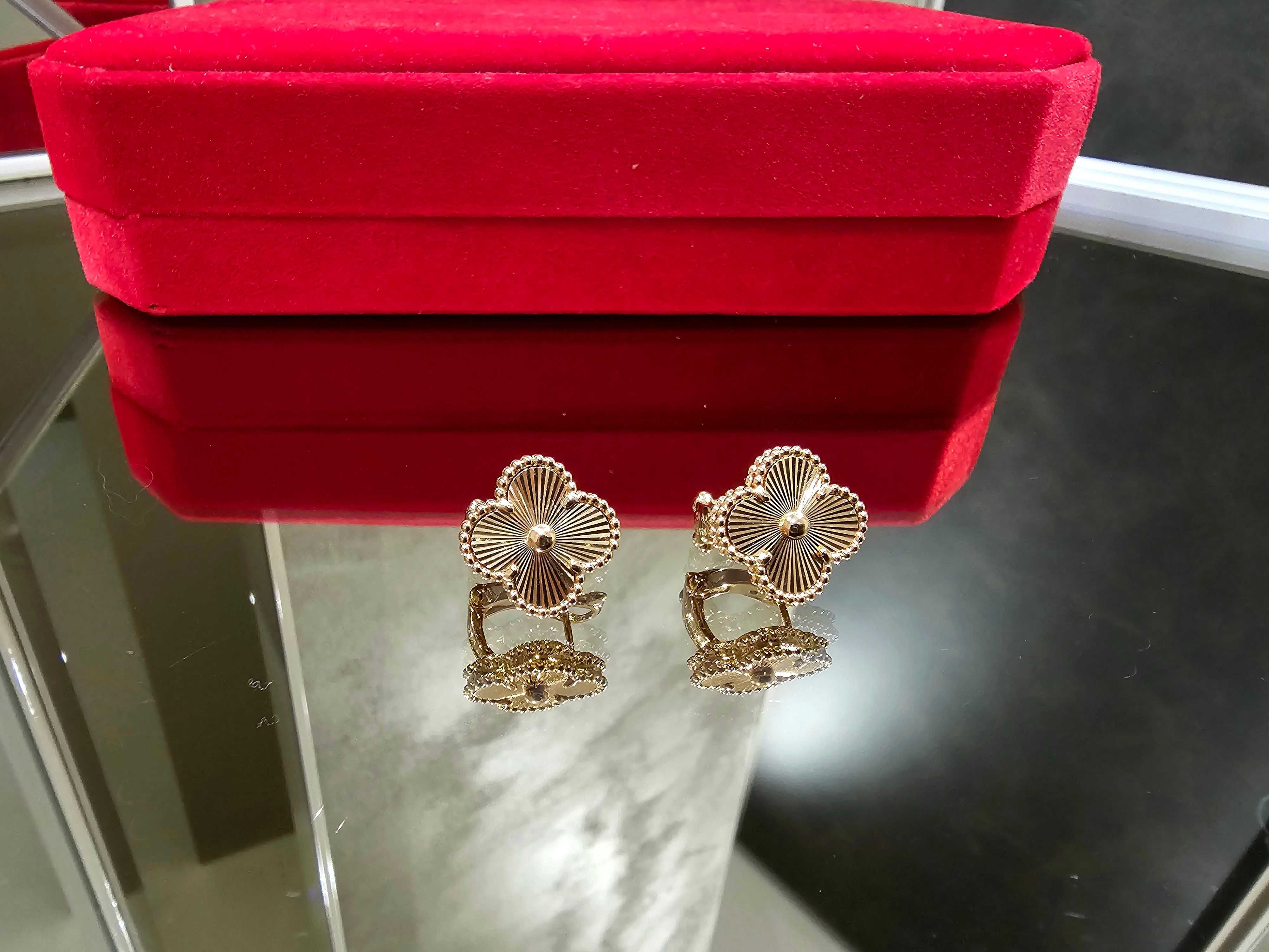 Van Cleef & Arpels VCA Rose Vintage Alhambra Clips Clover Дамски Обеци