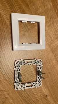 Пластмасова и метална рамка за ключ SCHNEIDER, серия Asfora