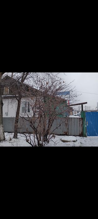 Сдам квартиру в доме барачного типа в центре