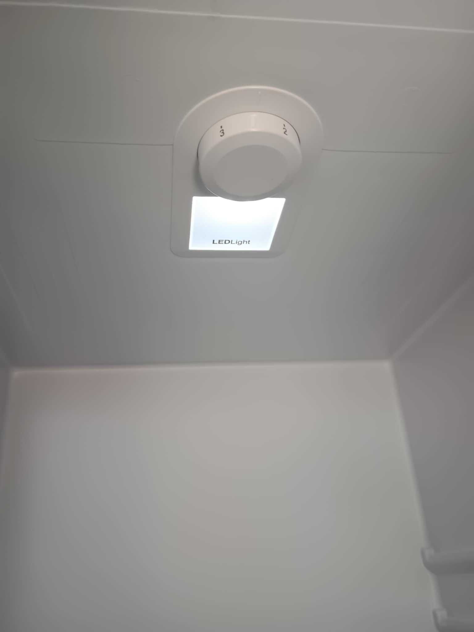 Хладилник с долен фризер BEKO-БЕКО 202.5 см IonGuard® TouchLift®