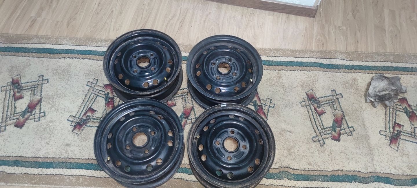 Продам диски R 13 комплект