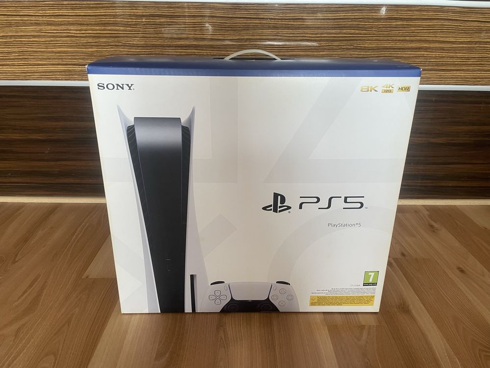 Перфектен PlayStation 5 Disk edition PS5