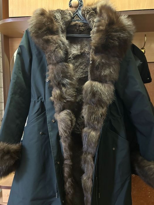 Продам парку размер 44