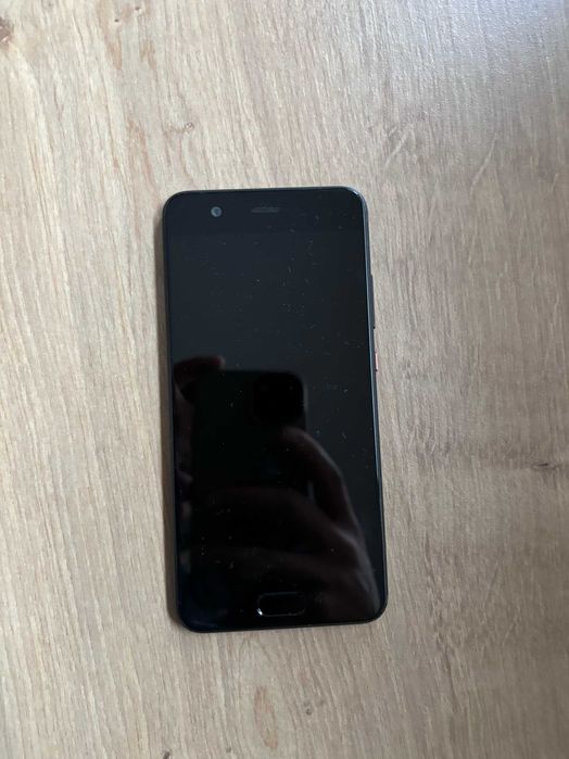 Vând Huawei P10, culoare negru, în stare bună
