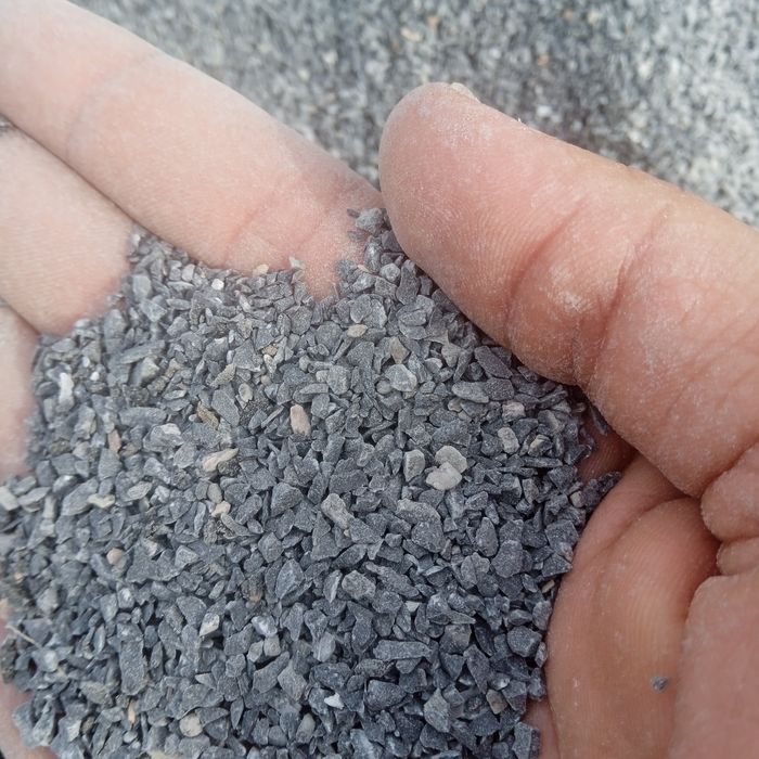 Kiroshka sichka pil qora kiroshka oq qum shakarcha