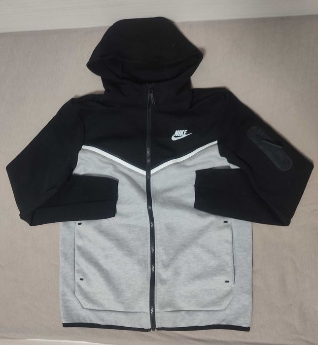 Неорегинален Tech fleece