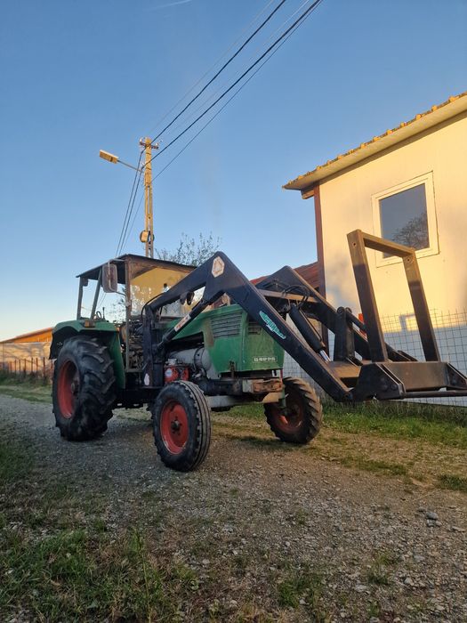 Tractor Deutz -Fhar  8006 cu Încărcător Frontal   servo compresor