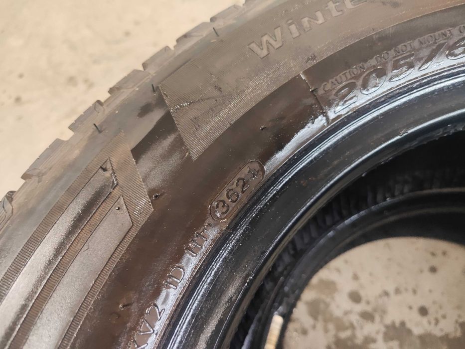 2бр.зимни гуми 205/65/16C Hankook