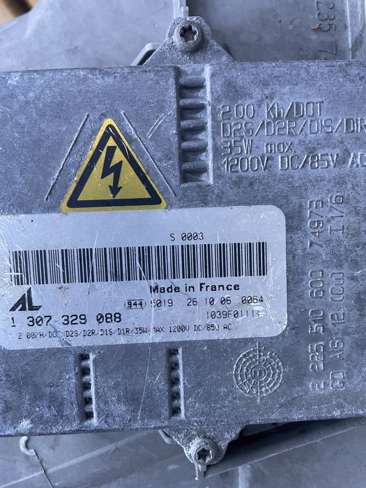 Оригинални фарове за мерцедес w203 с лупи ксенон оборудвани