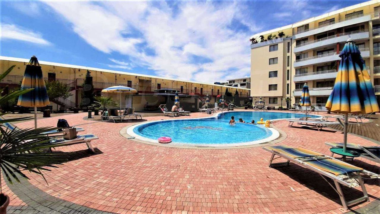 Продава се Двустаен апартамент в к.к. Слънчев бряг - 72 кв.м за 1014 €/кв.м - Снимка #10