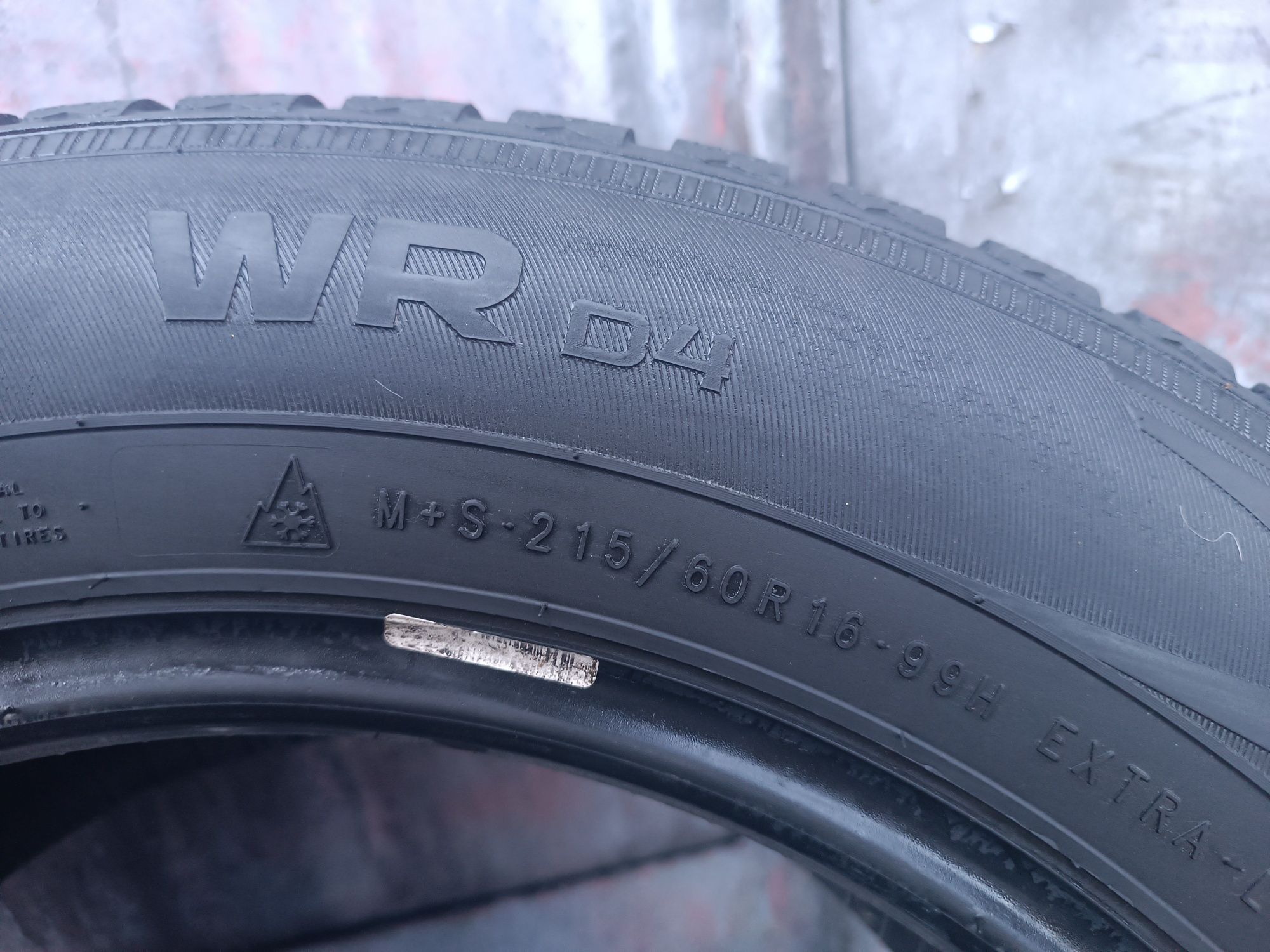 215/60/16 Nokian