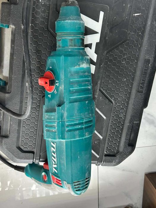 Перфоратор TOTAL TH308268-2  SDS+ 800 W  2.5 J