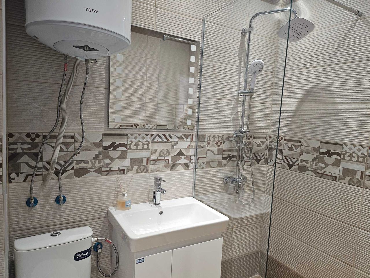 Продава се Тристаен апартамент в Варна, Владислав Варненчик - 55 кв.м за 2290 €/кв.м - Снимка #11