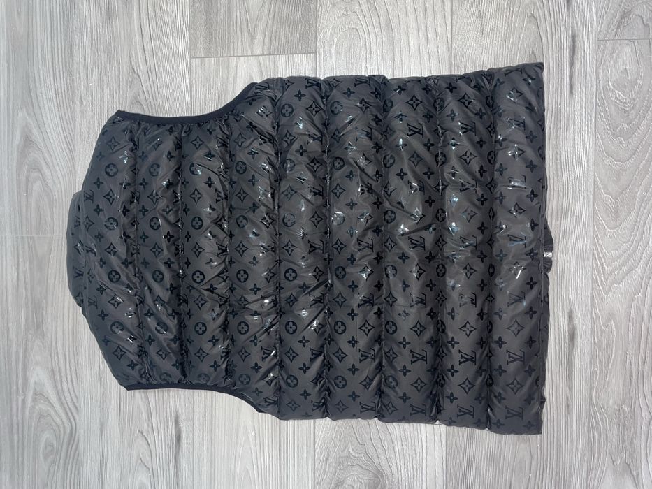 Vand vesta Louis Vuitton