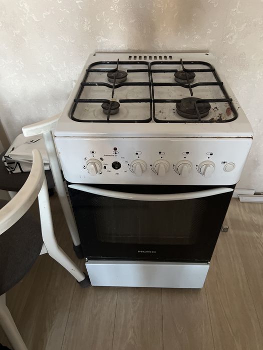 Продам газовую плиту