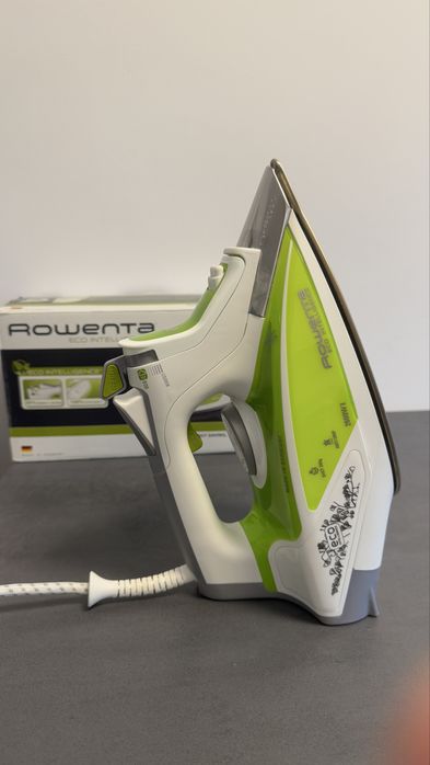 Fier de calcat Rowenta 2600W, jet abur 180g/min, Eco Intelligence