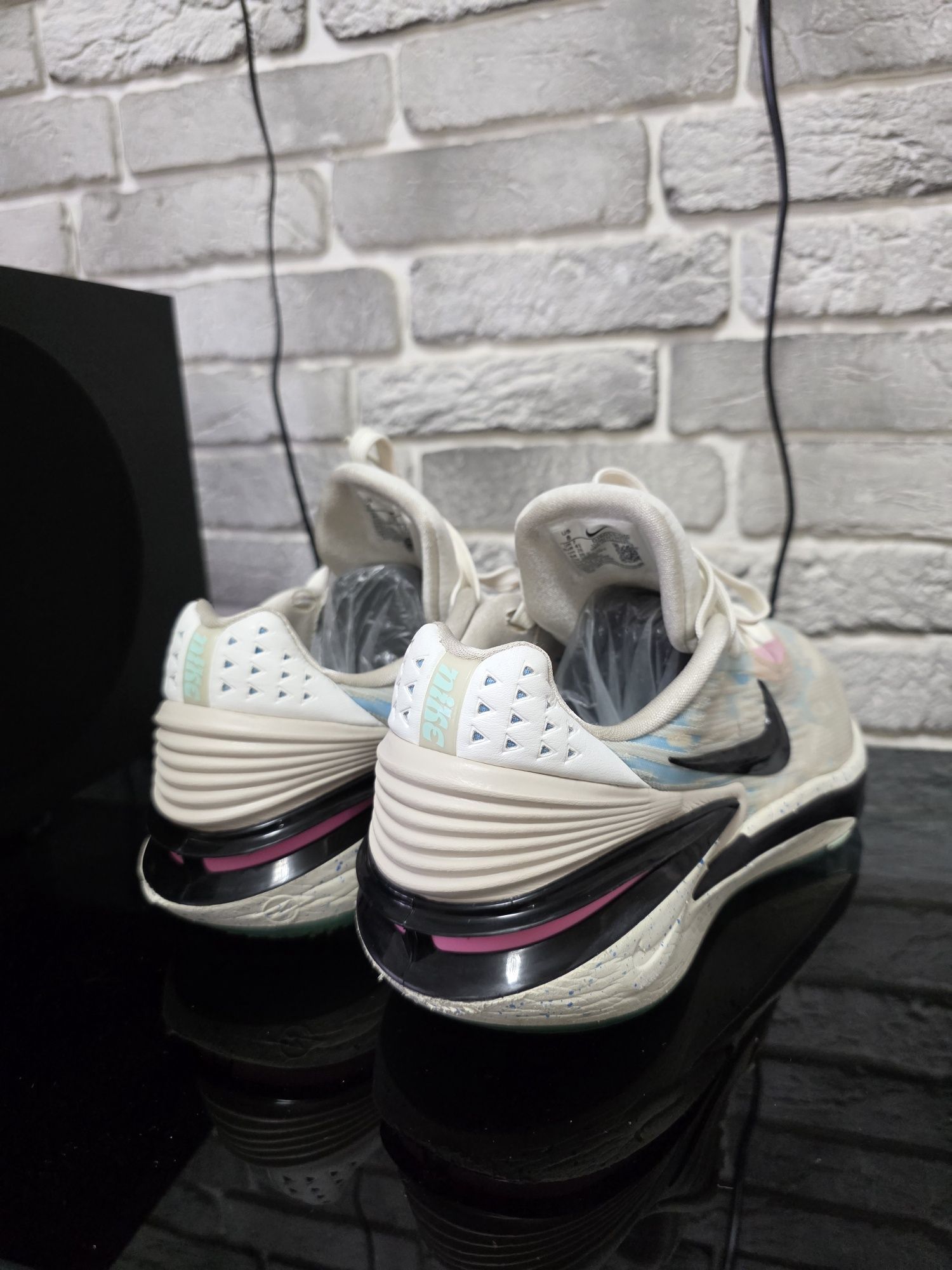 Оригинальные кроссы Nike