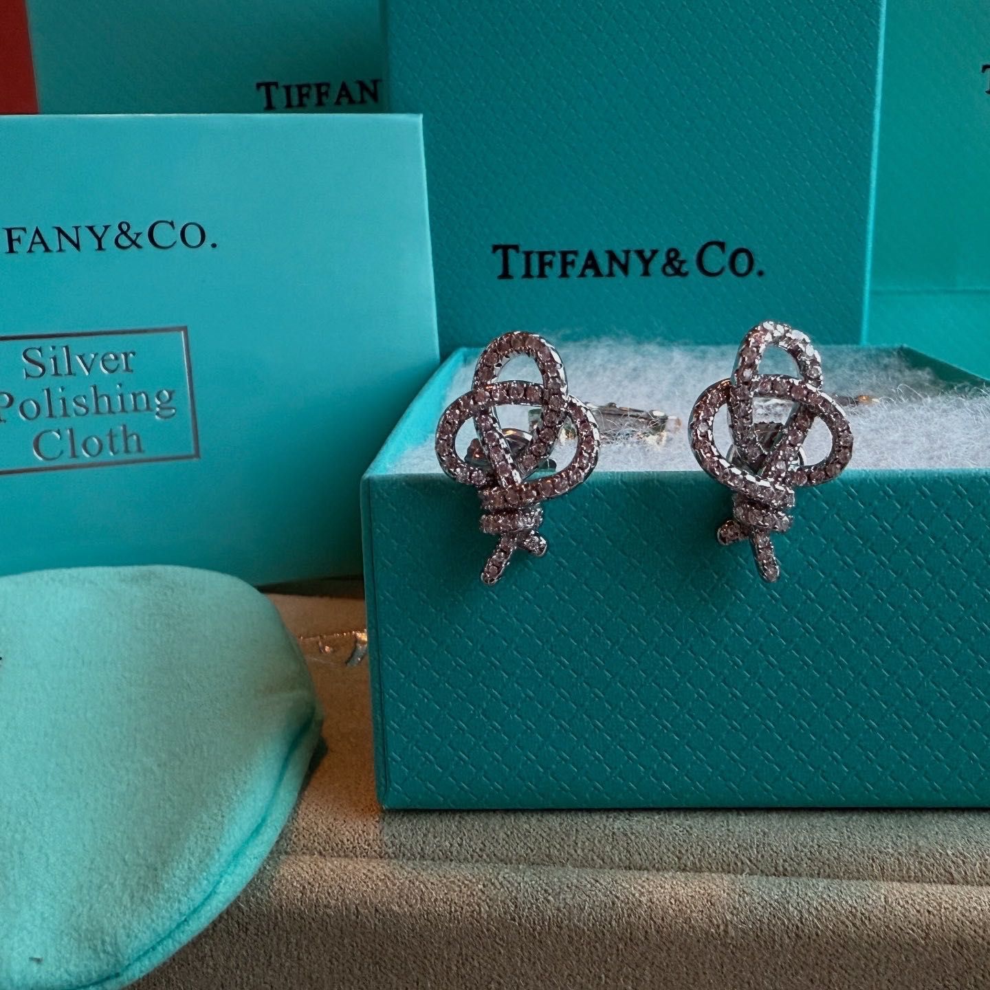 Обеци Van Cleef и Tiffany&Co