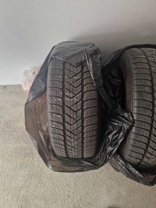Зимни гуми Pirelli 235 55 18
