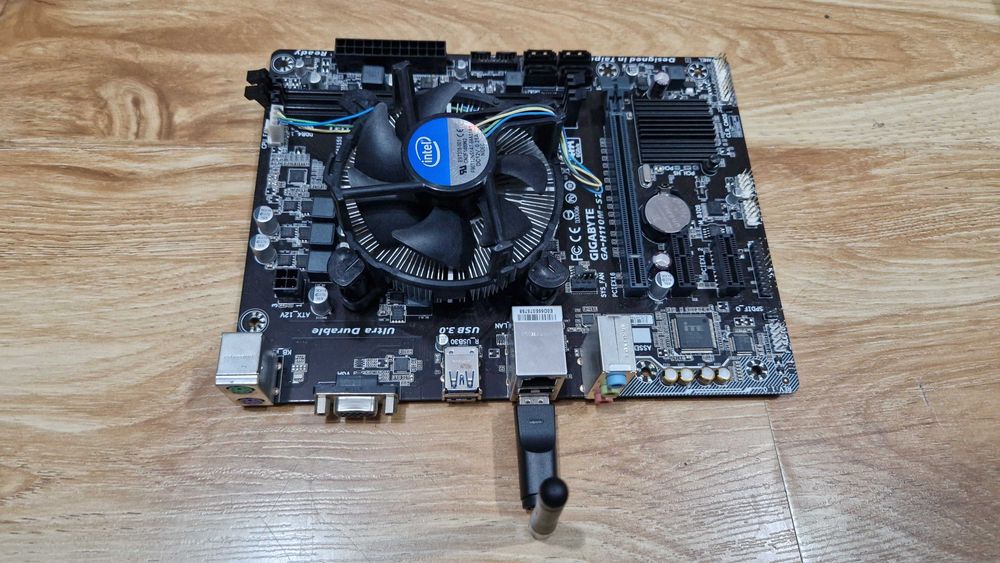 KIT QUAD i3-6100 H110M-S2+Placa+Cooler+WiFi !! CA NOU !! 200lei