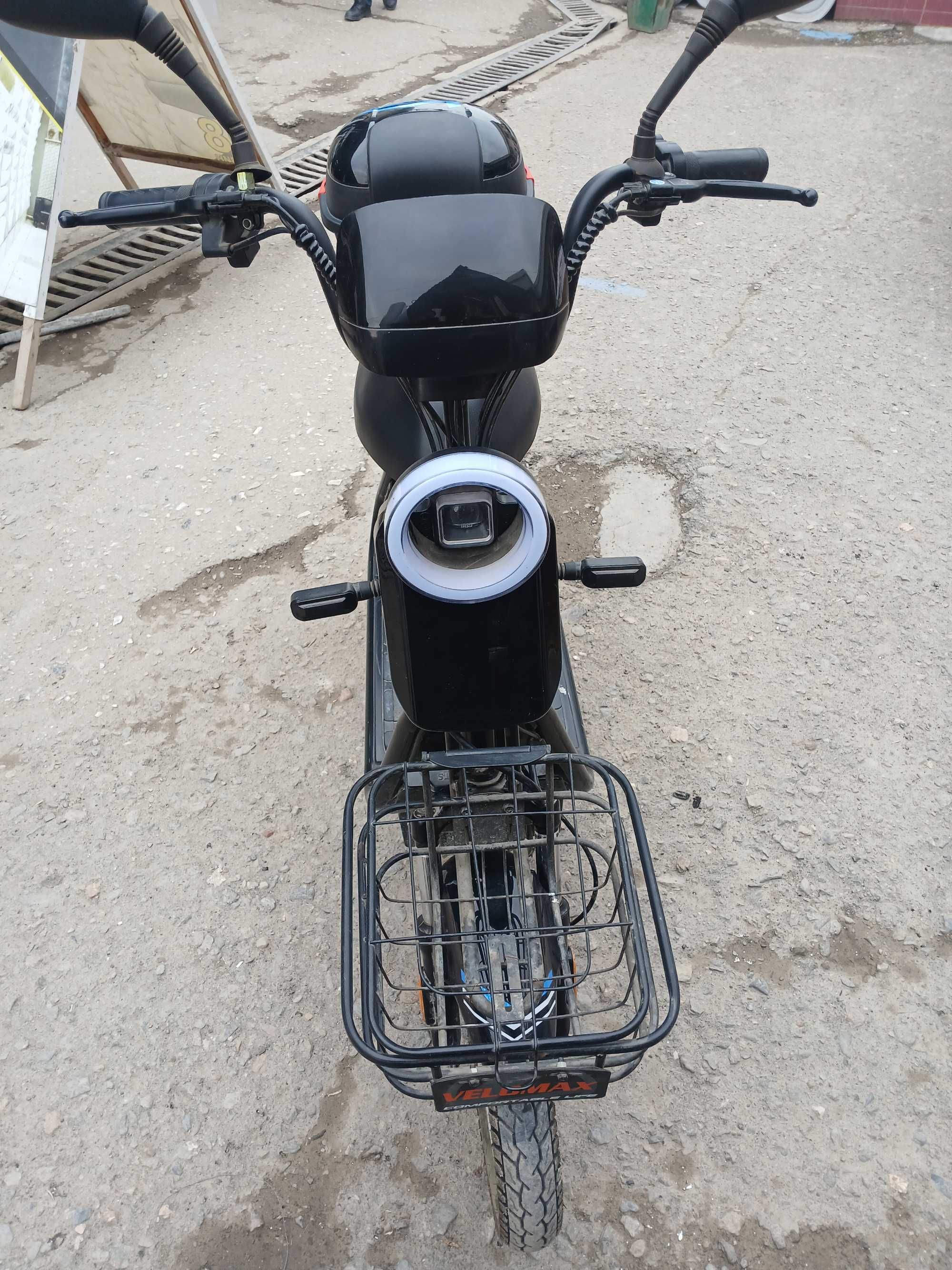 Elektro skuter sotiladi