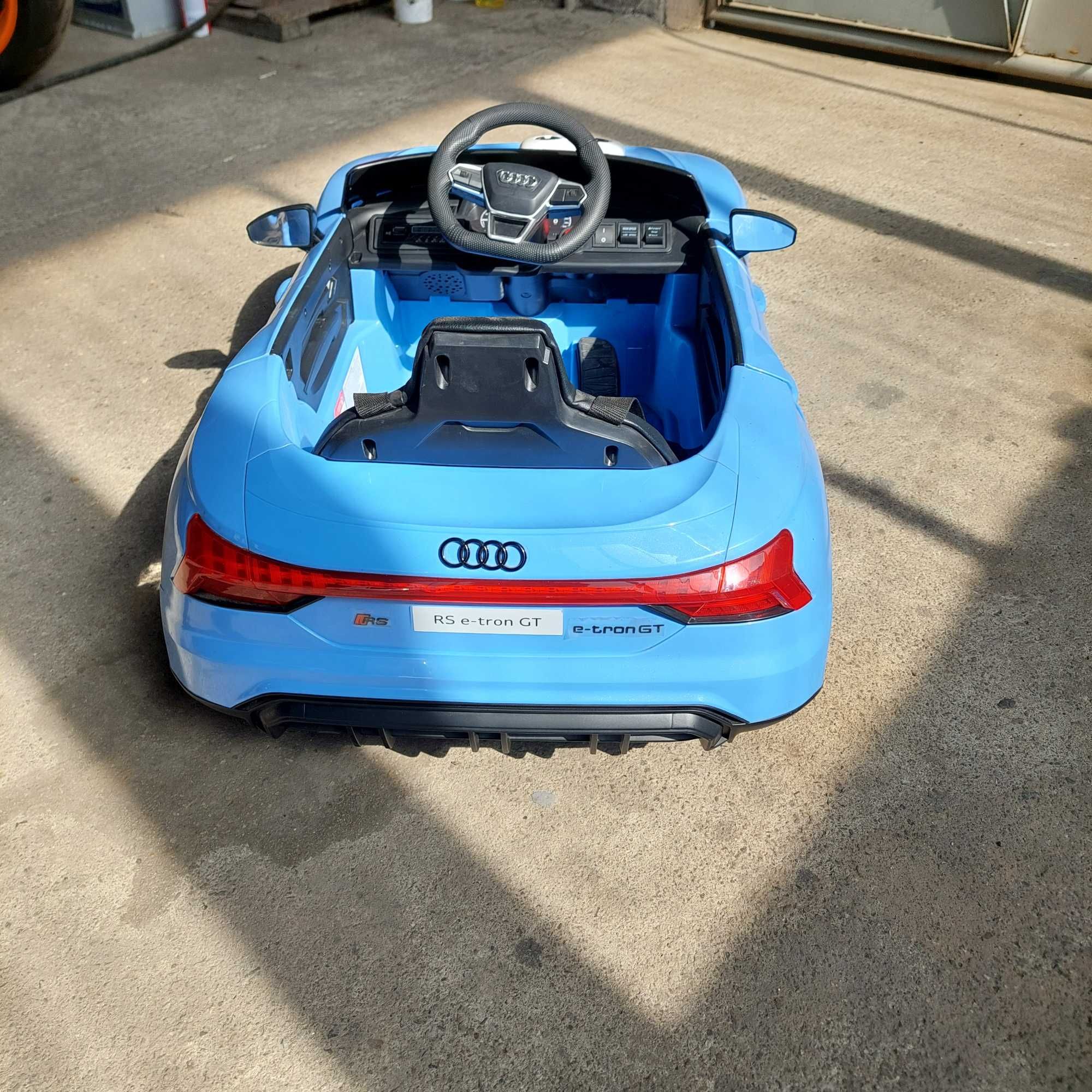 Електрическа кола Audi RS