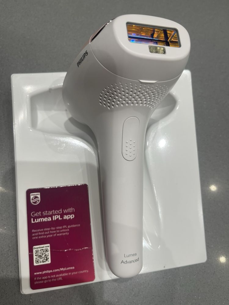 Фотоепилатор Philips Lumea Advanced